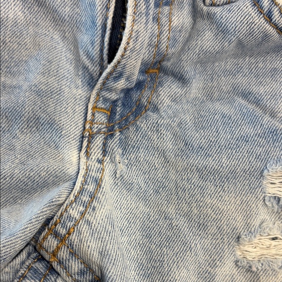 Levi's Light Blue Denim Kids Shorts - Picture 6 of 15